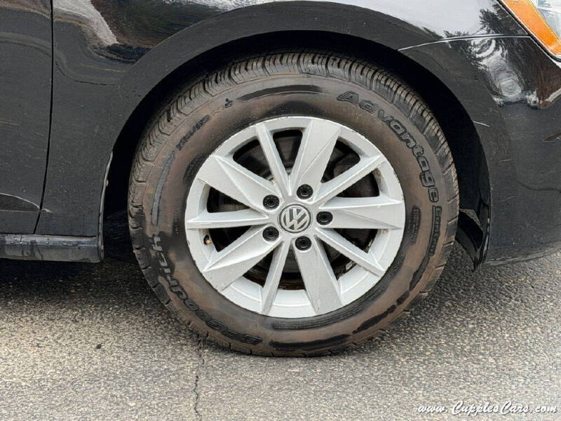 2016 Volkswagen Golf TSI S
