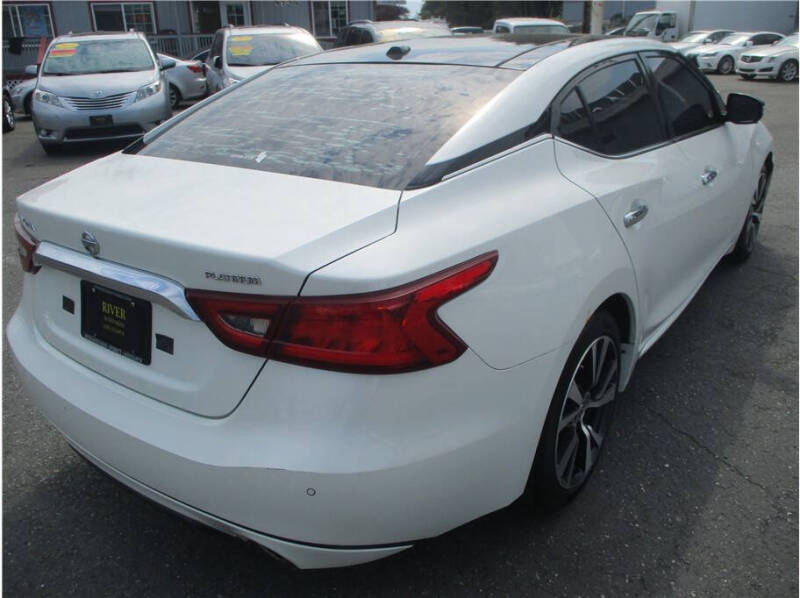 2017 Nissan Maxima Platinum