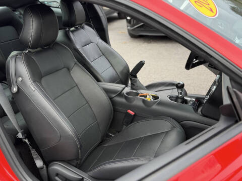 2017 Ford Mustang EcoBoost Premium