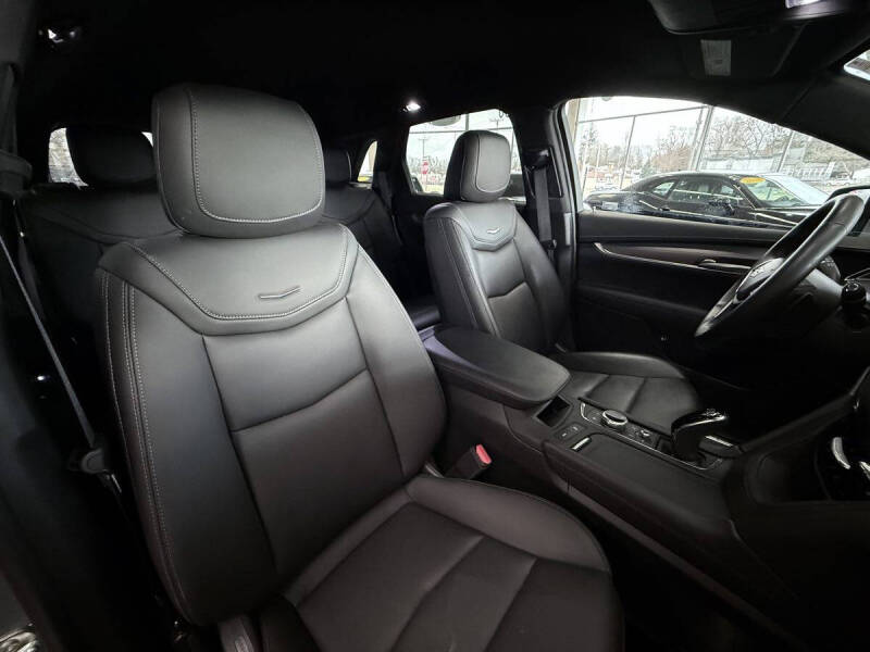 2025 Cadillac XT5 Luxury