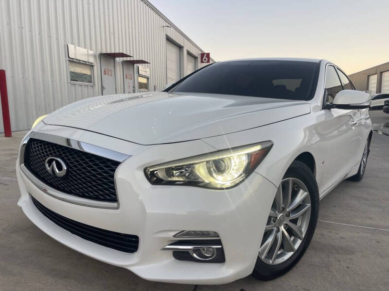 2015 Infiniti Q50 Premium