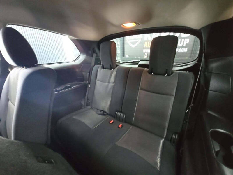 2019 Nissan Pathfinder SV