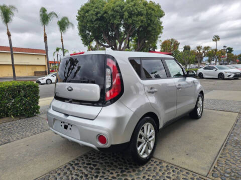 2019 Kia Soul +
