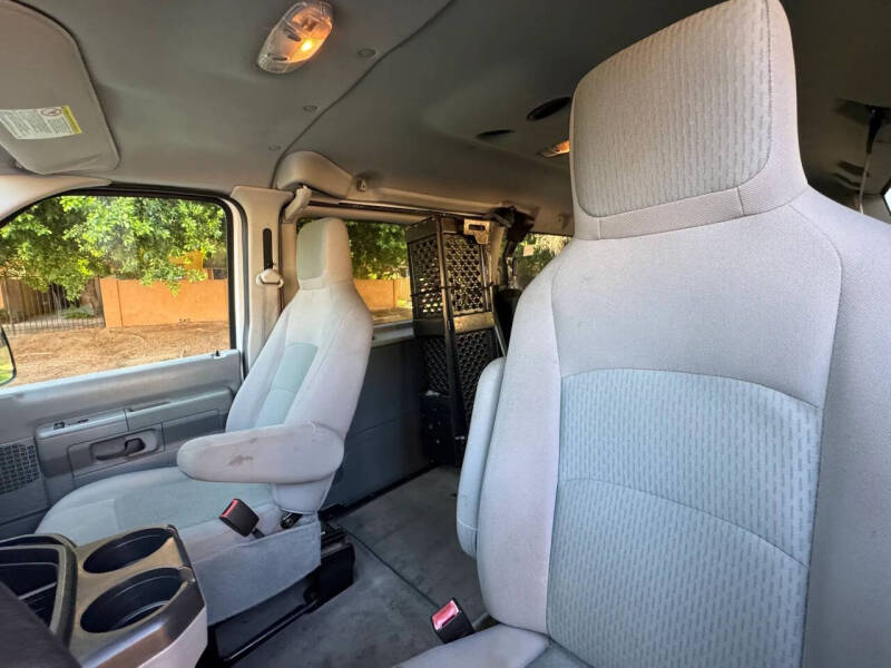 2014 Ford E-Series E-150 XLT