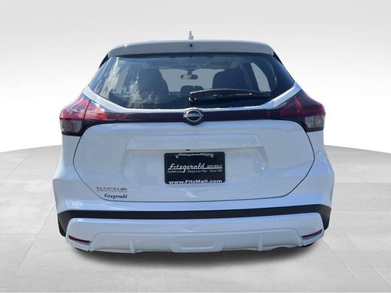 2025 Nissan Kicks Play S