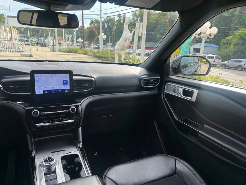 2022 Ford Explorer ST-Line