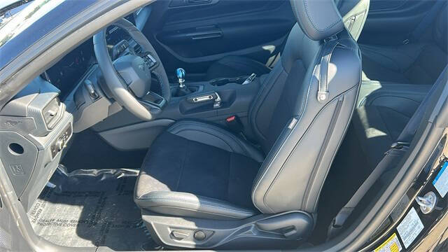 2025 Ford Mustang Dark Horse