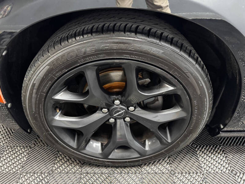 2020 Chrysler 300 Touring