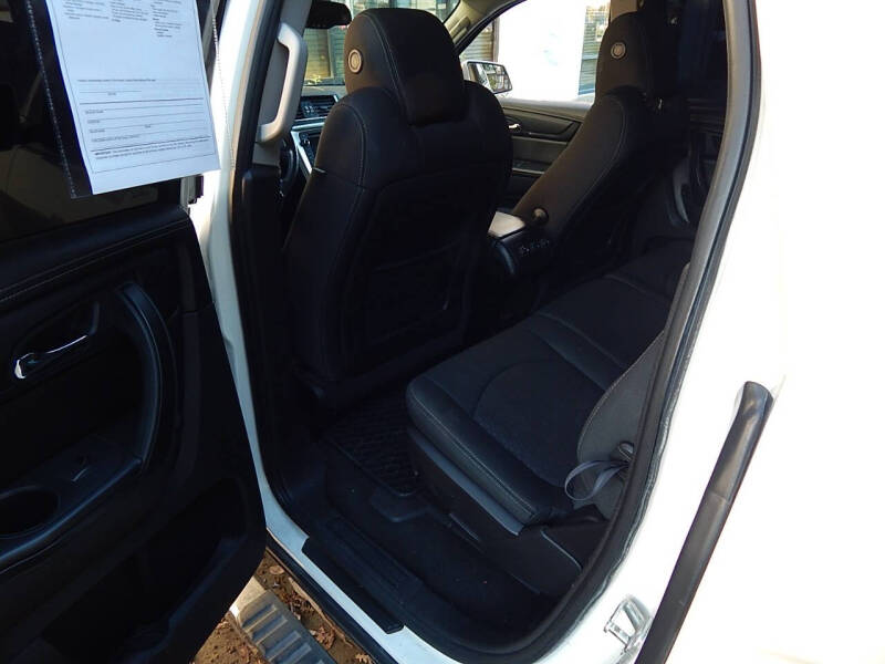 2015 GMC Acadia SLE-2