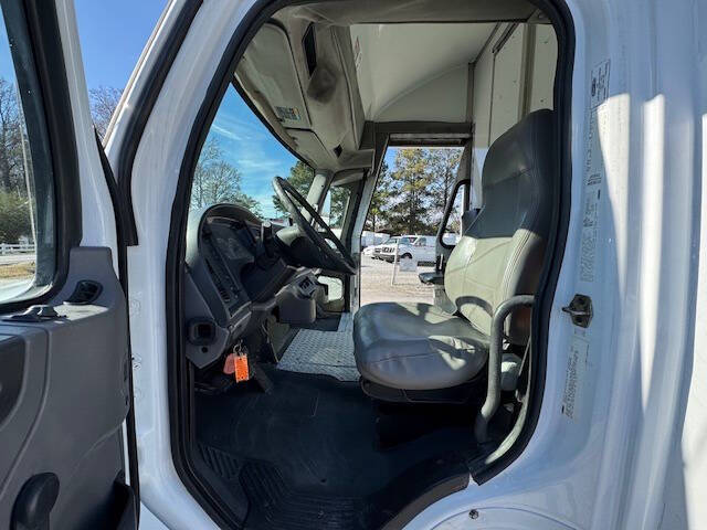2008 Freightliner M2 106