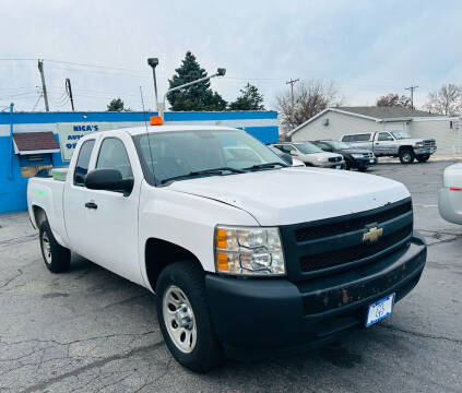 2009 Chevrolet Silverado 1500 for sale at NICAS AUTO SALES INC in Loves Park IL