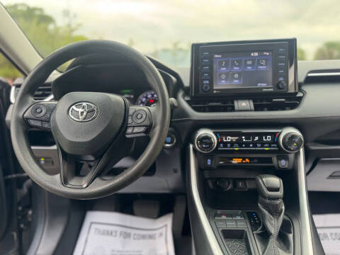 2022 Toyota RAV4 XLE