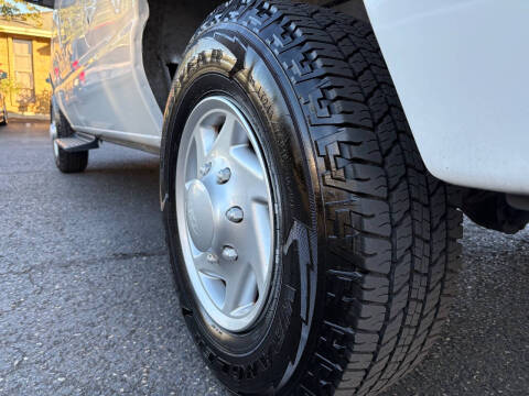 2011 Ford E-Series E-350 SD XL