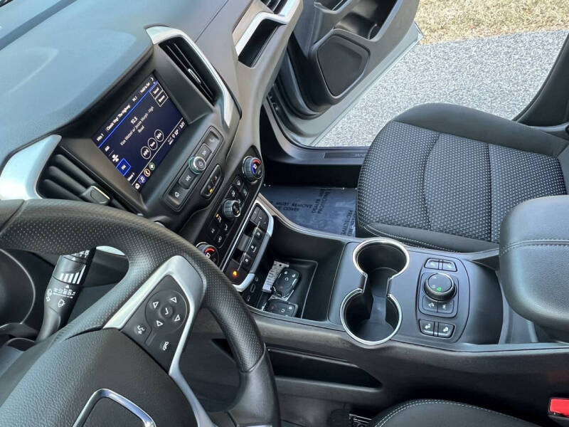 2024 GMC Terrain SLE