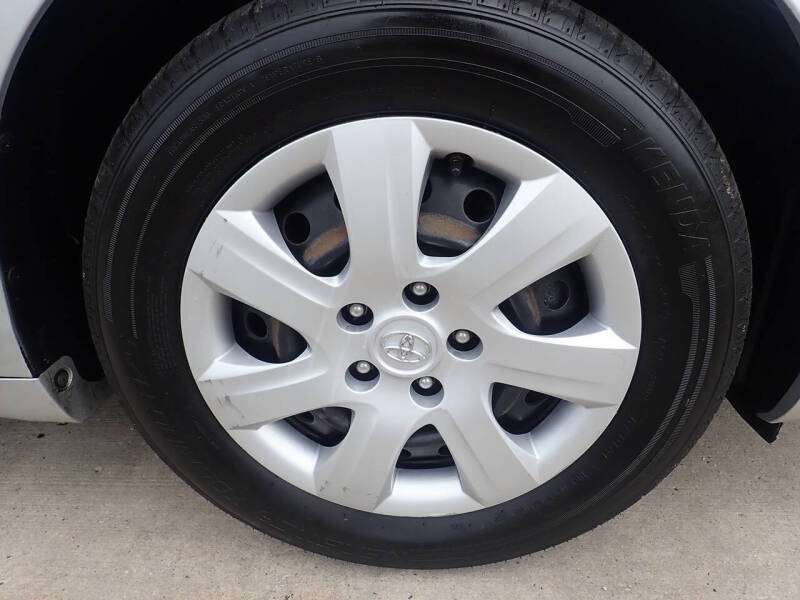 2010 Toyota Camry LE