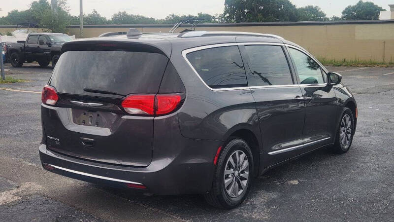 2019 Chrysler Pacifica Touring L Plus