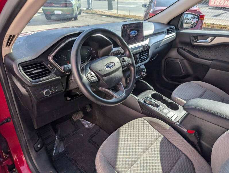 2020 Ford Escape SE