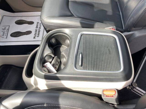 2024 Chrysler Pacifica Plug-In Hybrid Select