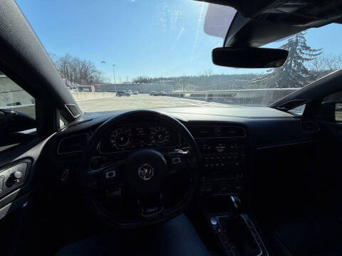 2019 Volkswagen Golf R 4Motion