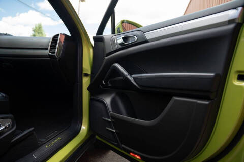 2015 Porsche Cayenne S E-Hybrid