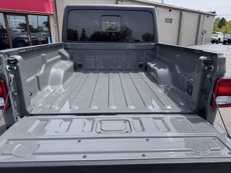 2022 Jeep Gladiator Willys