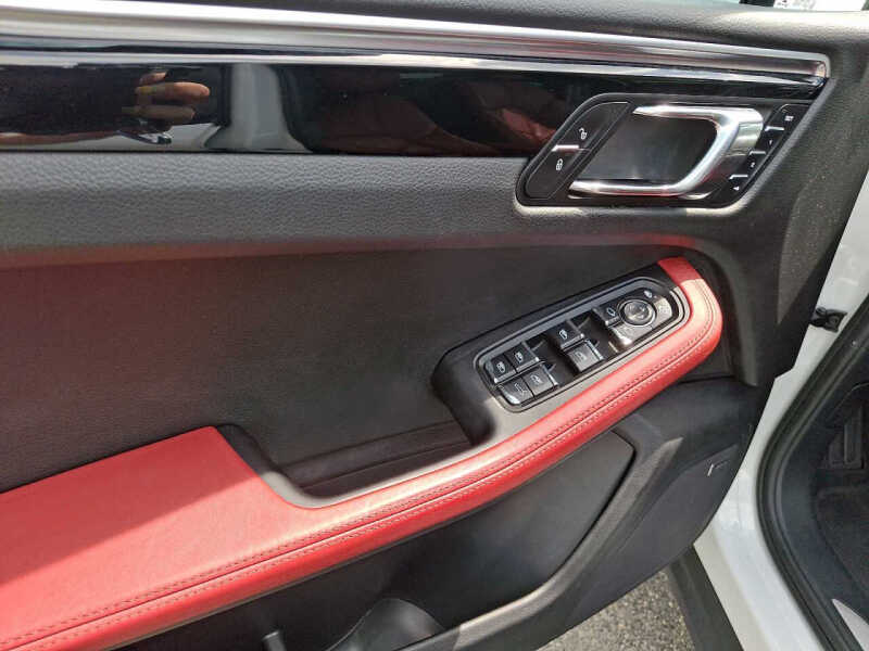 2017 Porsche Macan S