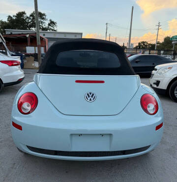 2010 Volkswagen New Beetle Convertible
