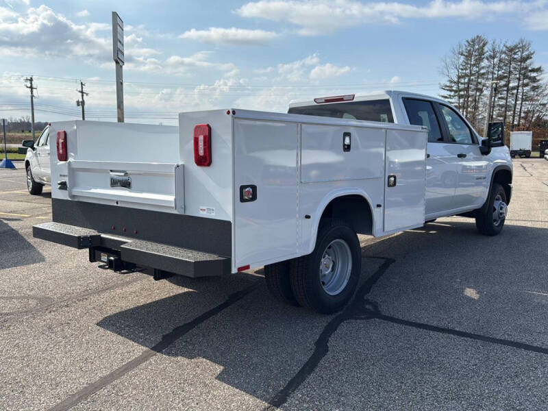 2026 Chevrolet Silverado 3500HD CC Work Truck