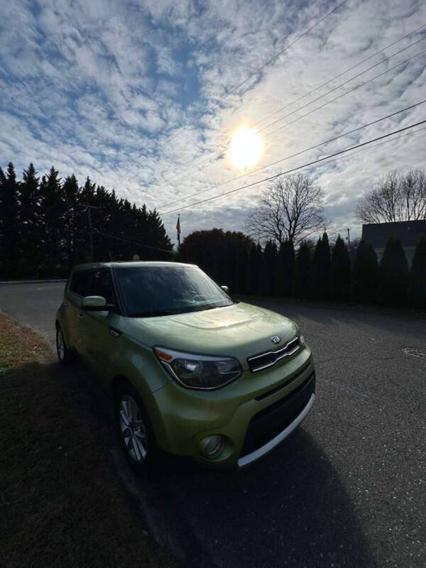 2017 Kia Soul +