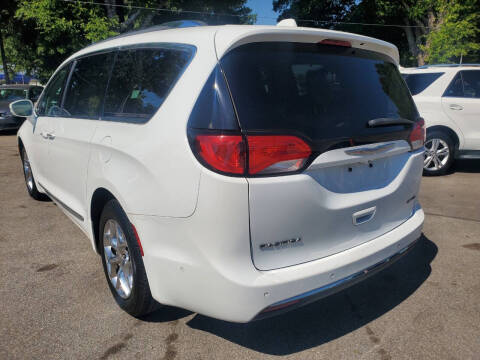 2017 Chrysler Pacifica Limited