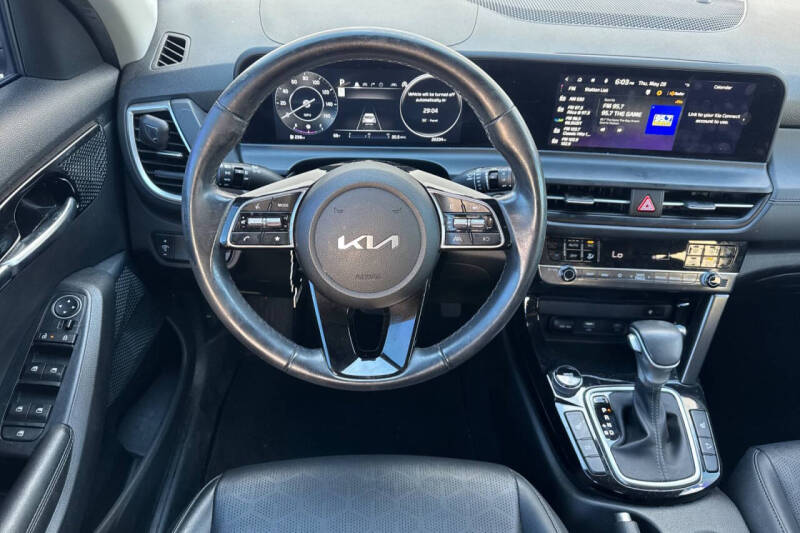 2024 Kia Seltos EX