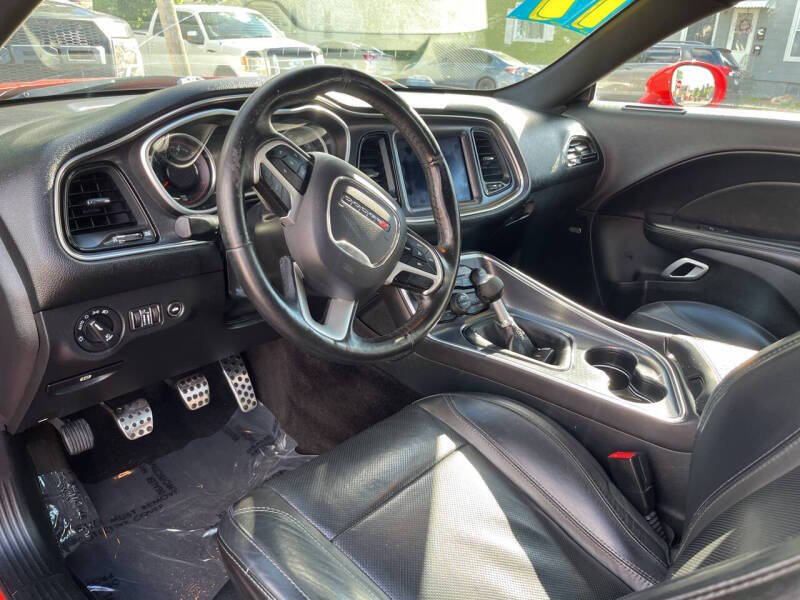 2017 Dodge Challenger R/T Plus