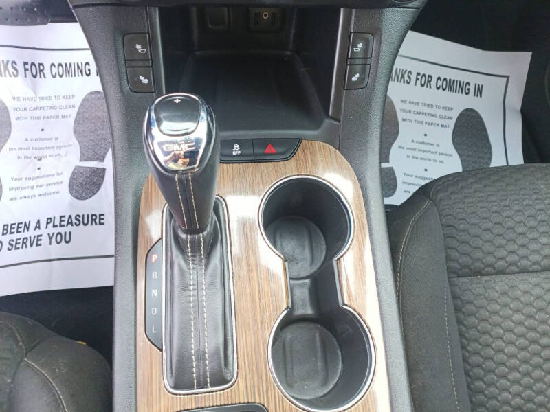 2017 GMC Acadia SLE-2