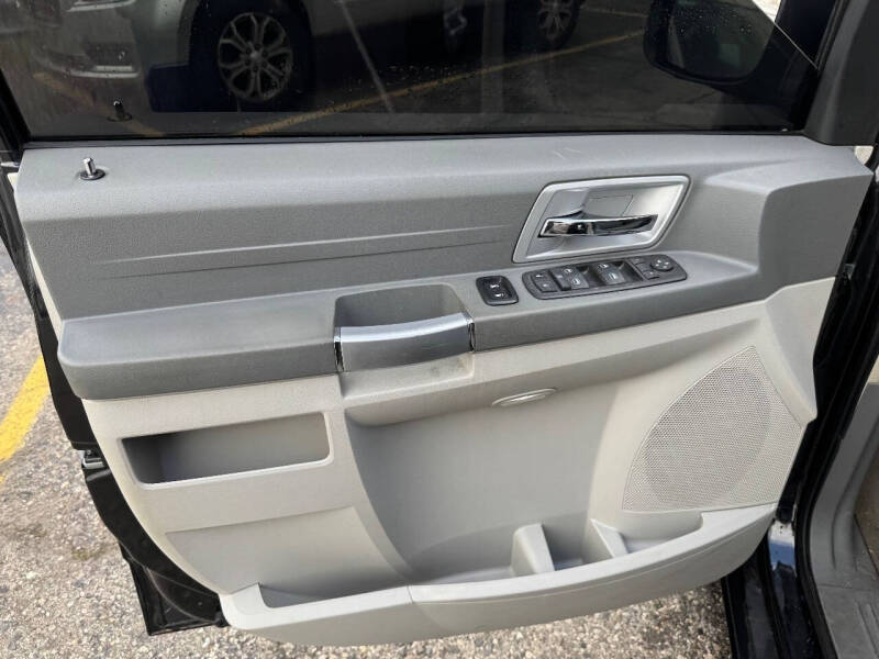 2008 Chrysler Town and Country Touring