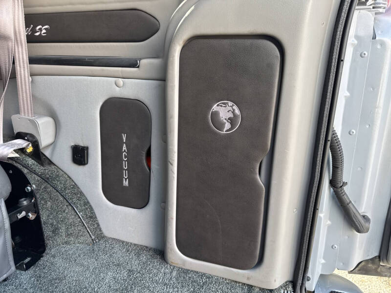 2017 GMC Savana 2500