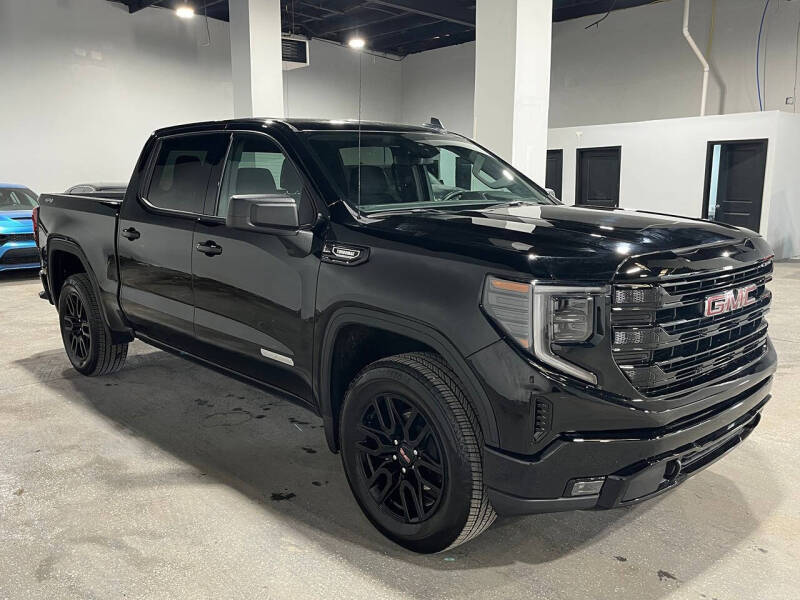 2025 GMC Sierra 1500 Elevation Standard