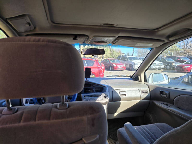 2001 Toyota Sienna LE