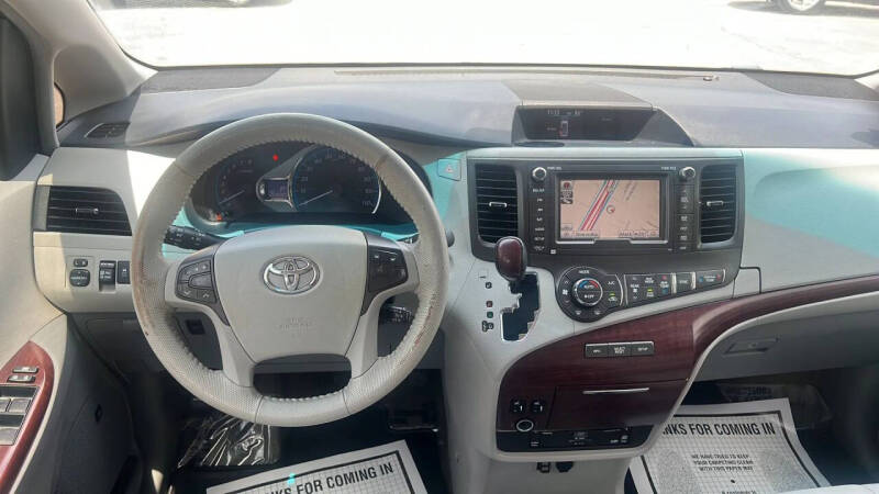 2013 Toyota Sienna