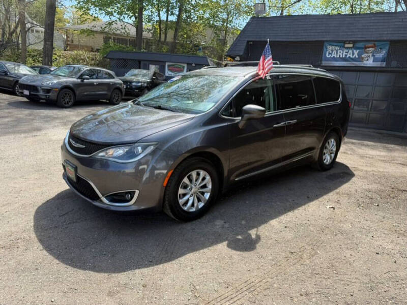 2018 Chrysler Pacifica Touring L