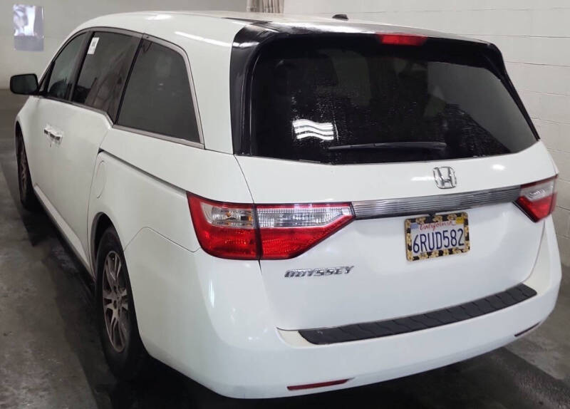 2011 Honda Odyssey EX-L photo 2