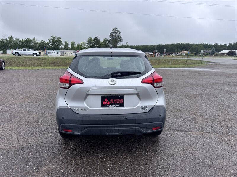 2020 Nissan Kicks S