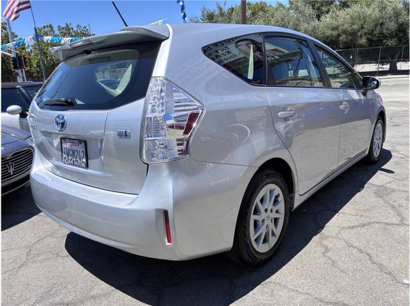 2012 Toyota Prius v Three