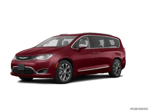 2017 Chrysler Pacifica for sale at TETERBORO CHRYSLER JEEP in Little Ferry NJ