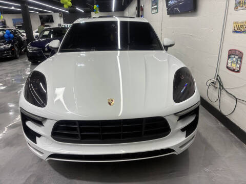 2017 Porsche Macan GTS Photo