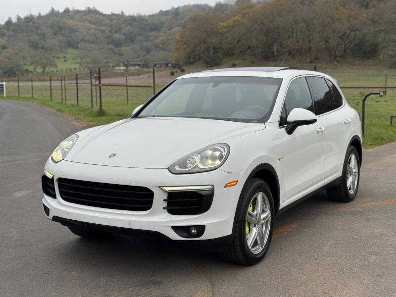 2016 Porsche Cayenne S E-Hybrid