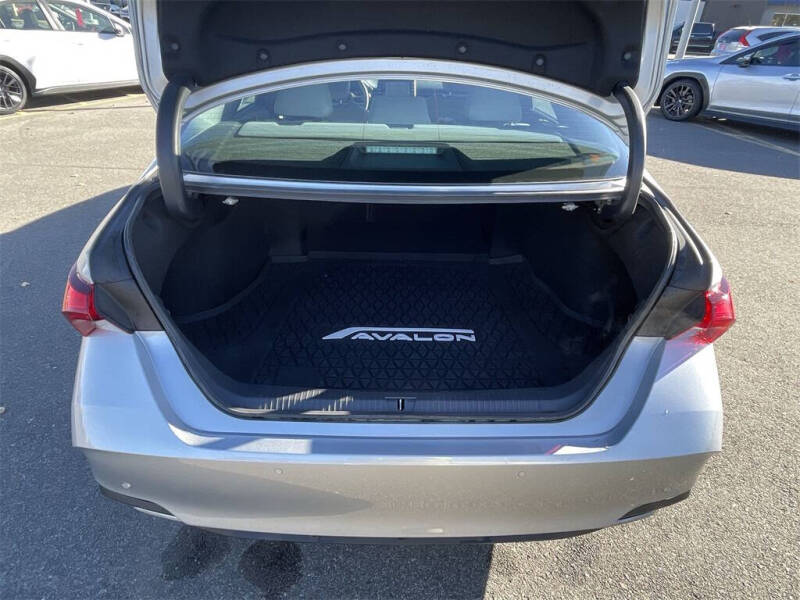 2021 Toyota Avalon Limited