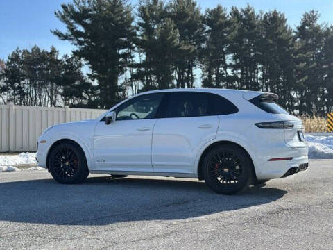 2022 Porsche Cayenne GTS