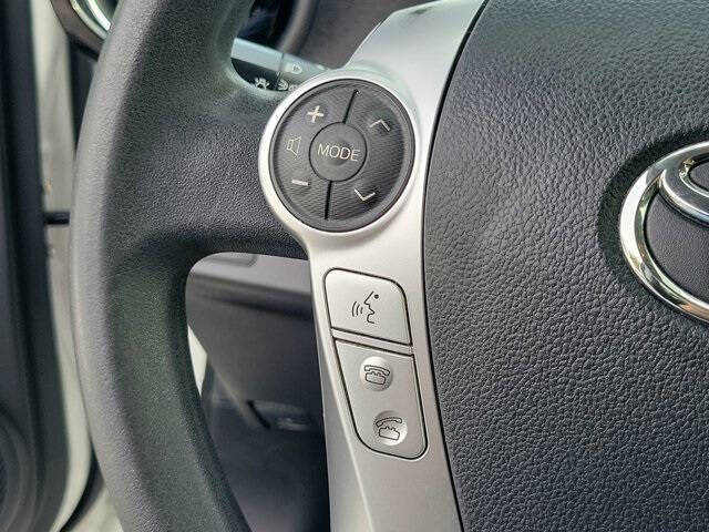 2016 Toyota Prius c Two