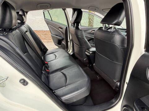 2017 Toyota Prius Three Touring
