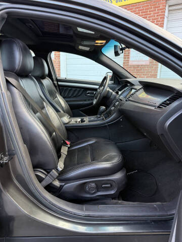 2018 Ford Taurus SEL